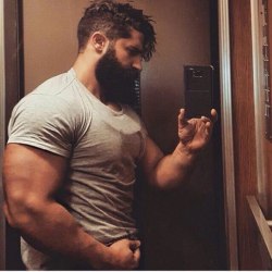 muscular guys, bodybuilders and my states of soul.