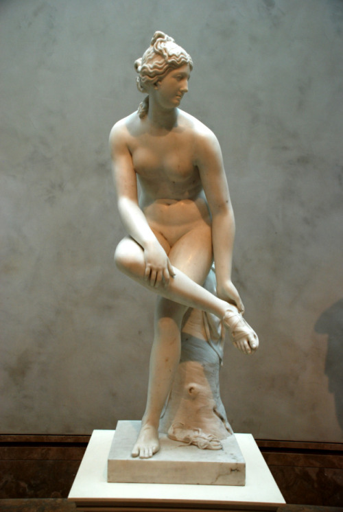 statuemania: Judgment of Paris (Venus) by Joseph Nollekens, 1773, J. Paul Getty Museum, Los Angeles,