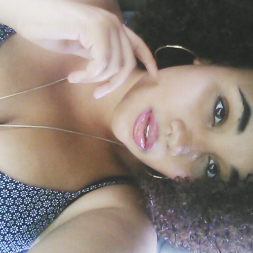 thegoldendemigoddess:  I’m super sick, but I think I look nice today :)