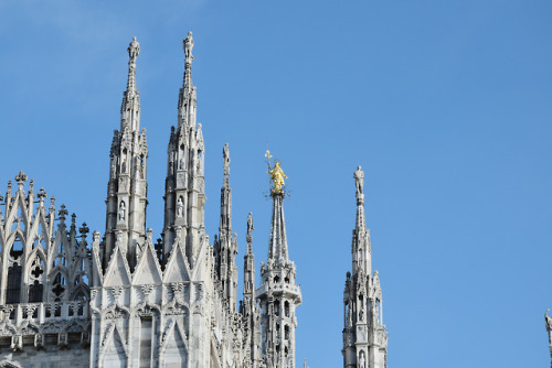 If you have the chance to go to Milan one day, don’t forget to climb on its Duomo (Cathedral) and li