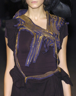 dustulator:  detail at Junya Watanabe S/S 05 