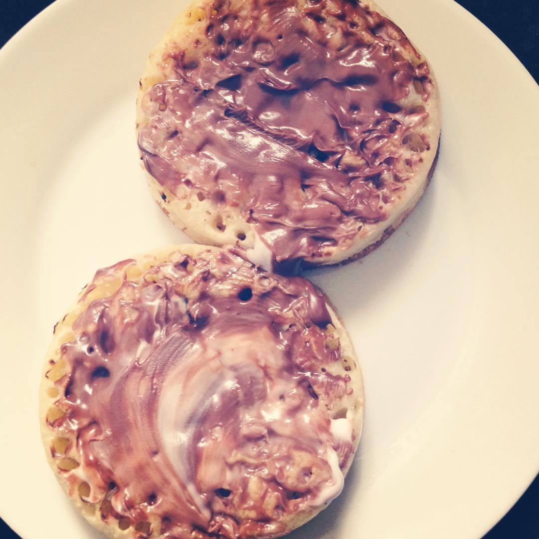 two-magpies:  And now to contradict the last post about healthy water #crumpets and