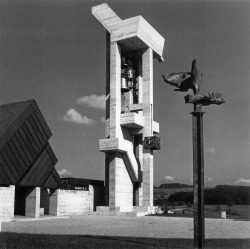 elarafritzenwalden:  Reformierte Kirche Illnau-EffretikonIllnau-Effretikon, Zürich, Switzerland; 1956-61 Ernst Gisel(photographs by Max Hellstern) see map | building post via “Ernst Gisel Architekt”; Bruno Maurer, Werner Oechslin (Hg.) with Almut