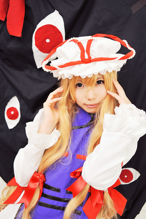 Touhou Project - Yakumo Yukari (Tenshi Myu) 1-2