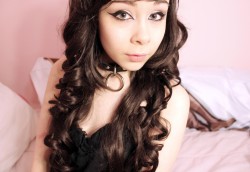 Small-Fawn:  I’m Not Sure I Think Dark Hair Looks Kind Of Nice On Me? 