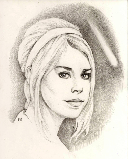 fionabasta:First trial to draw Rose. I am really glad I managed to make this portrait look subtle. :