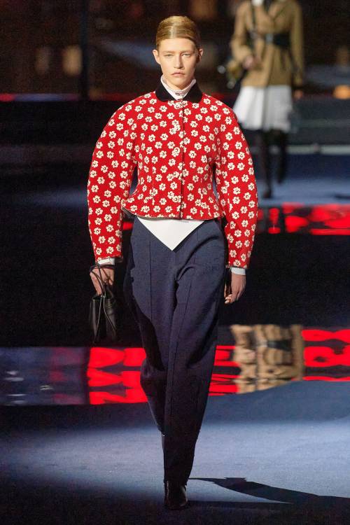 Tory Burch, Fall 2022 Ready-to-Wear Credits:Brian Molloy - Fashion Editor/StylistGuido Palau - Hair 