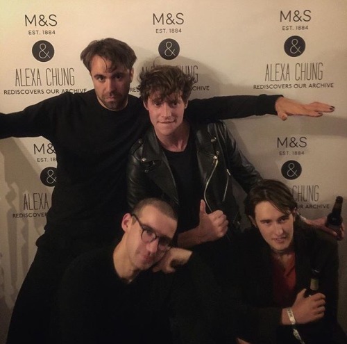 nothingmuchtosayiguess:  @spectagram: Marks and Sparks   cara acho o matt hitt mt fofo queria ser ele