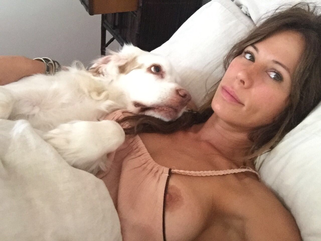bestcelebbodies:  Here’s some of actress and singer Rhona Mitra. ||  Check out
