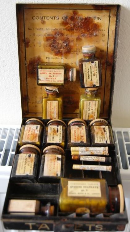 antiquateddruggist: Small drug kit from the first world war, that someone found. 