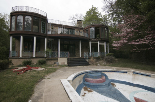 Piscataway Manor - 2017This house was destroyed and gutted after a landslide. IG: filth_city