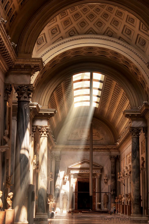 Vatican Museum | © LeronMasoN