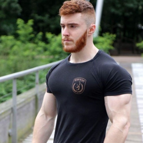 hugemuscle:  welcometomuscleville:Ginger bearded goodness. Sexy as fuck.🔥 