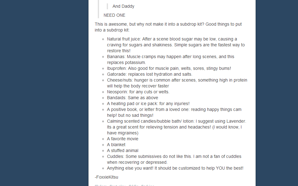 hispetfoxxie:  Hi! im angry so allow me a minute here. The top photo is HOW I WROTE