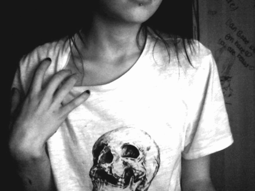 imstillfat:    hey everyone, my blog is about depression and anorexia xx 