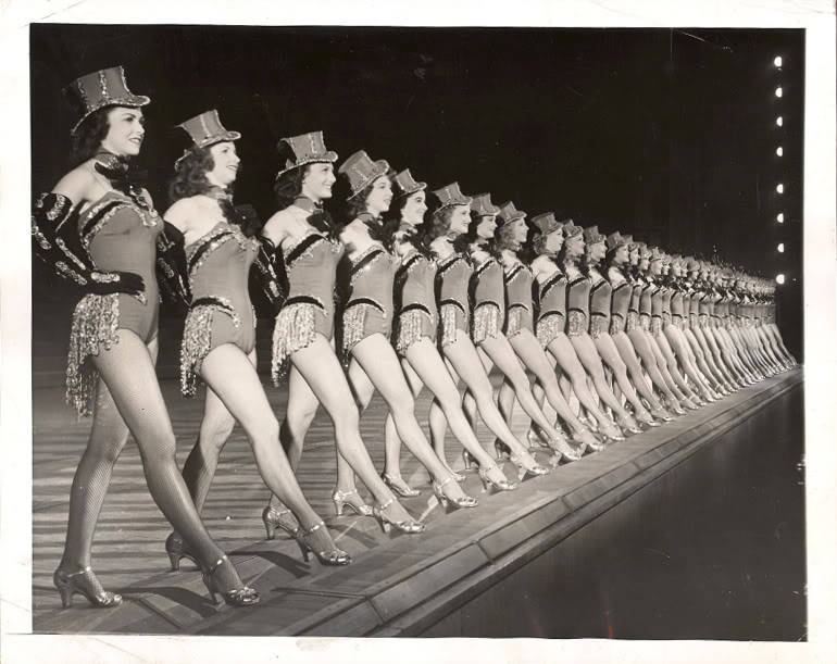 indypendent-thinking:  Rockette girls get ready to kick up their famous heels, 1953