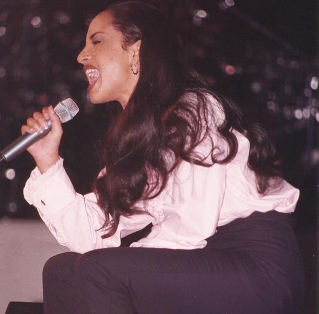 sade-adu:  Singing Live