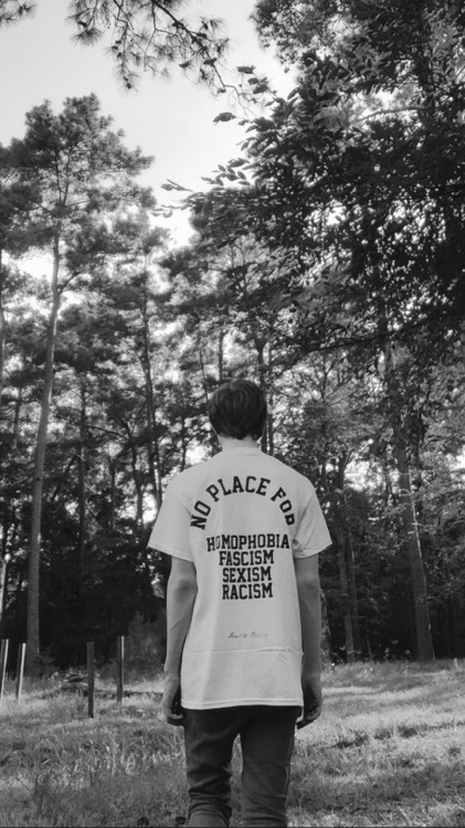 screaming-peaches:Maybe if we looked at what we had in common instead of what makes us different the