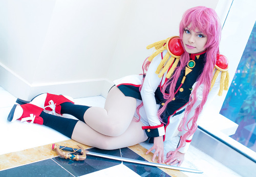 jellystick:glayish:cosplayer: glayishphoto by: technoranmaKatsucon 2014 ~ Revolutionary Girl Utena: 