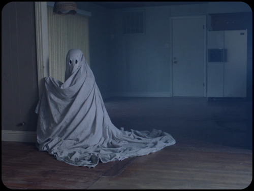 ‘A Ghost Story’, David Lowery (2017)— When I was little and we used to move all the time, I&rs