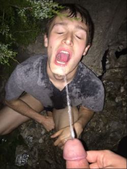 a-gpeter-love: glsbhsf:  When camping bring a faggot, they serve as a personal toilet  Mmmh 