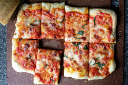 damnthatsdelicious:  Lazy pizza dough recipe