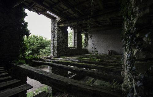 One year later. Abandoned barn in Feltre By Mary896. http://flic.kr/p/LH8U7N
