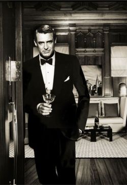 suavedandy:  Cary Grant, elegance 