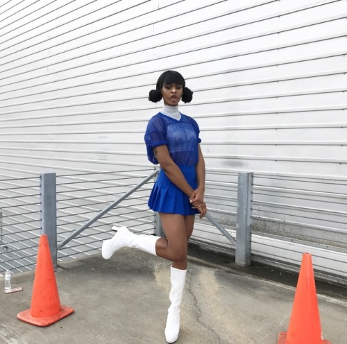 whitelivesdontmatter:hey whats up