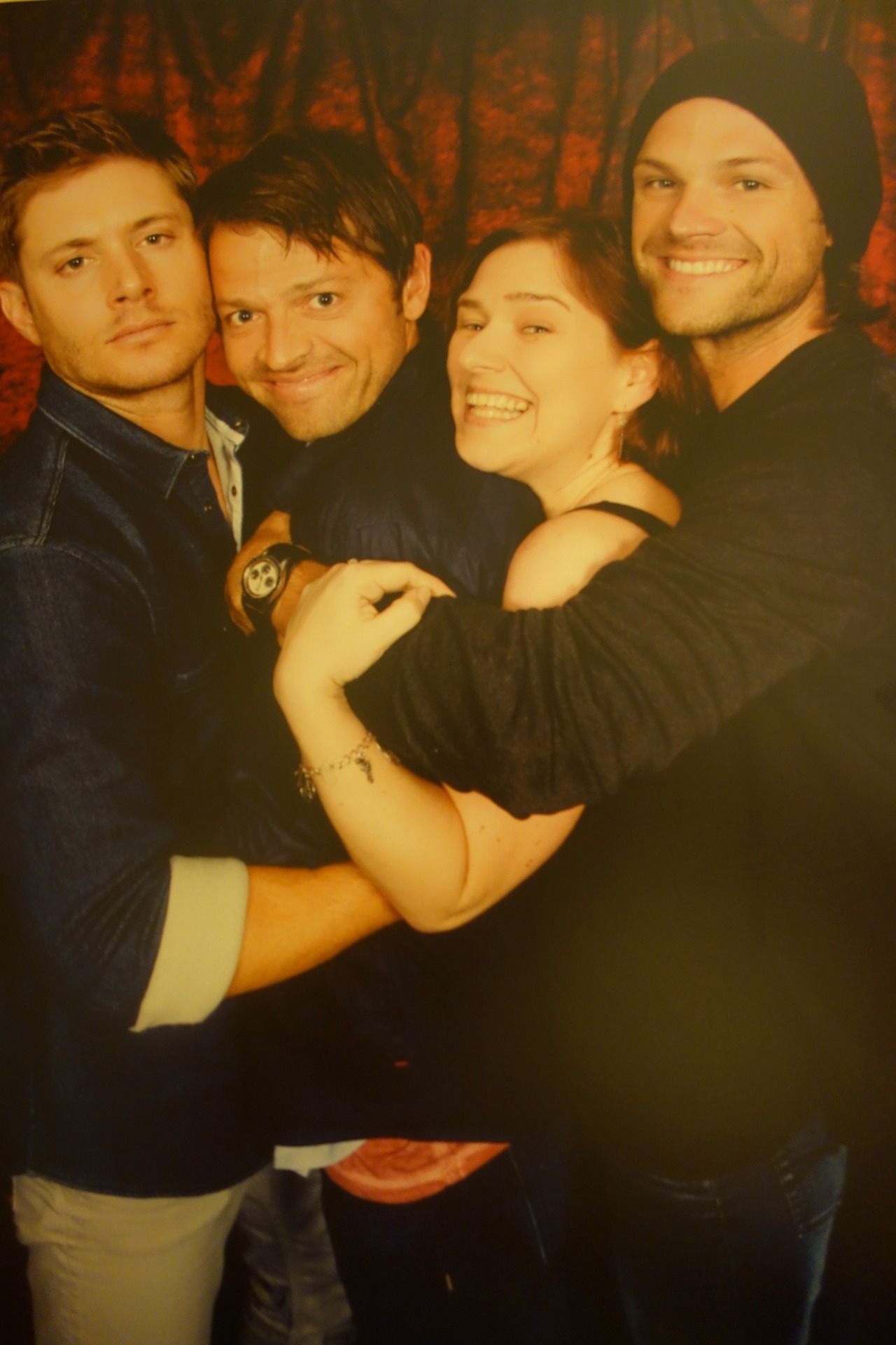 brendaramblings:  I just asked Misha to stand in the middle for my J2M photo whilst