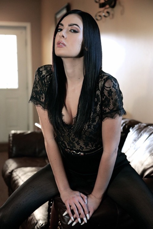girlyporngirls:  Marley Brinx 😍
