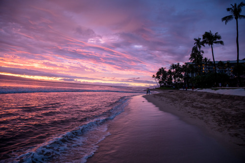 maui wowie - one of the wildest sunsets i’ve seen in a long time