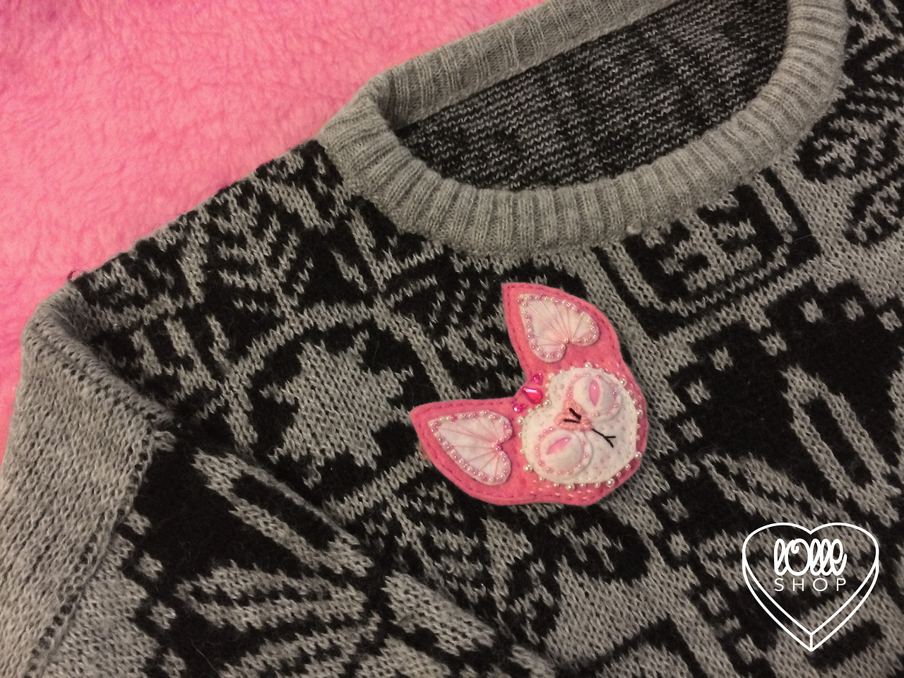loll3: yay! super exclusive and limited edition Cotton ♡ Candy brooch is now available
