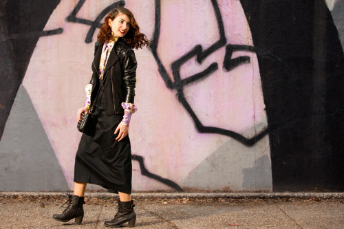 thegeekyblonde: look at these gorgeous orthodox jewish women from this modest fashion article!!!!!!