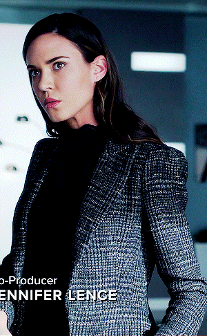 danvarias:  # a lesbian to watch out for 