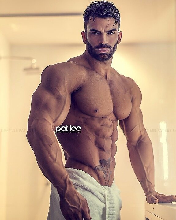patlee:  http://bit.ly/2BeBphn ★ ★ Sergi Constance by Pat Lee ⇢ @sergiconstance