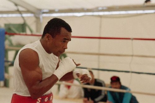 lostinurbanism:  Sugar Ray Leonard (1987) 