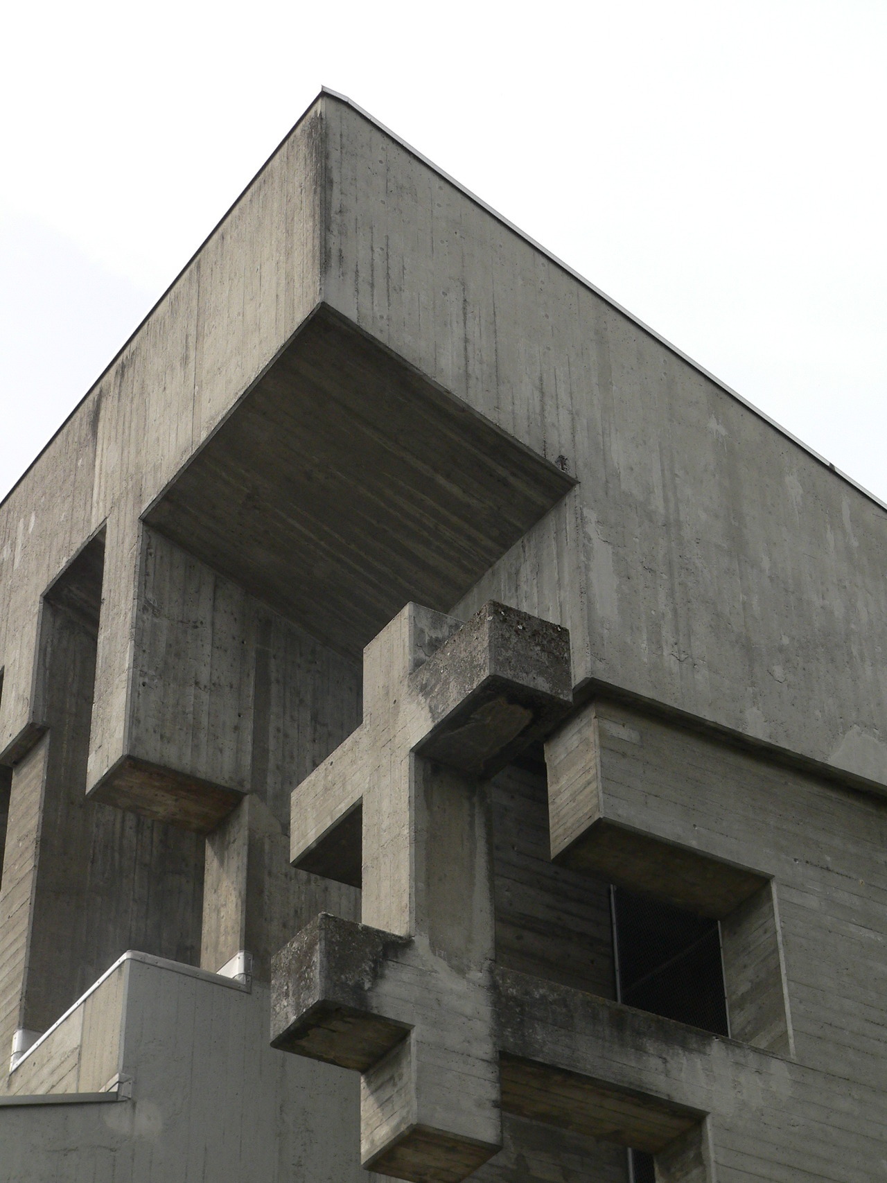 sosbrutalism:  #FördererFriday: This church was extensively renovated in 2013. We