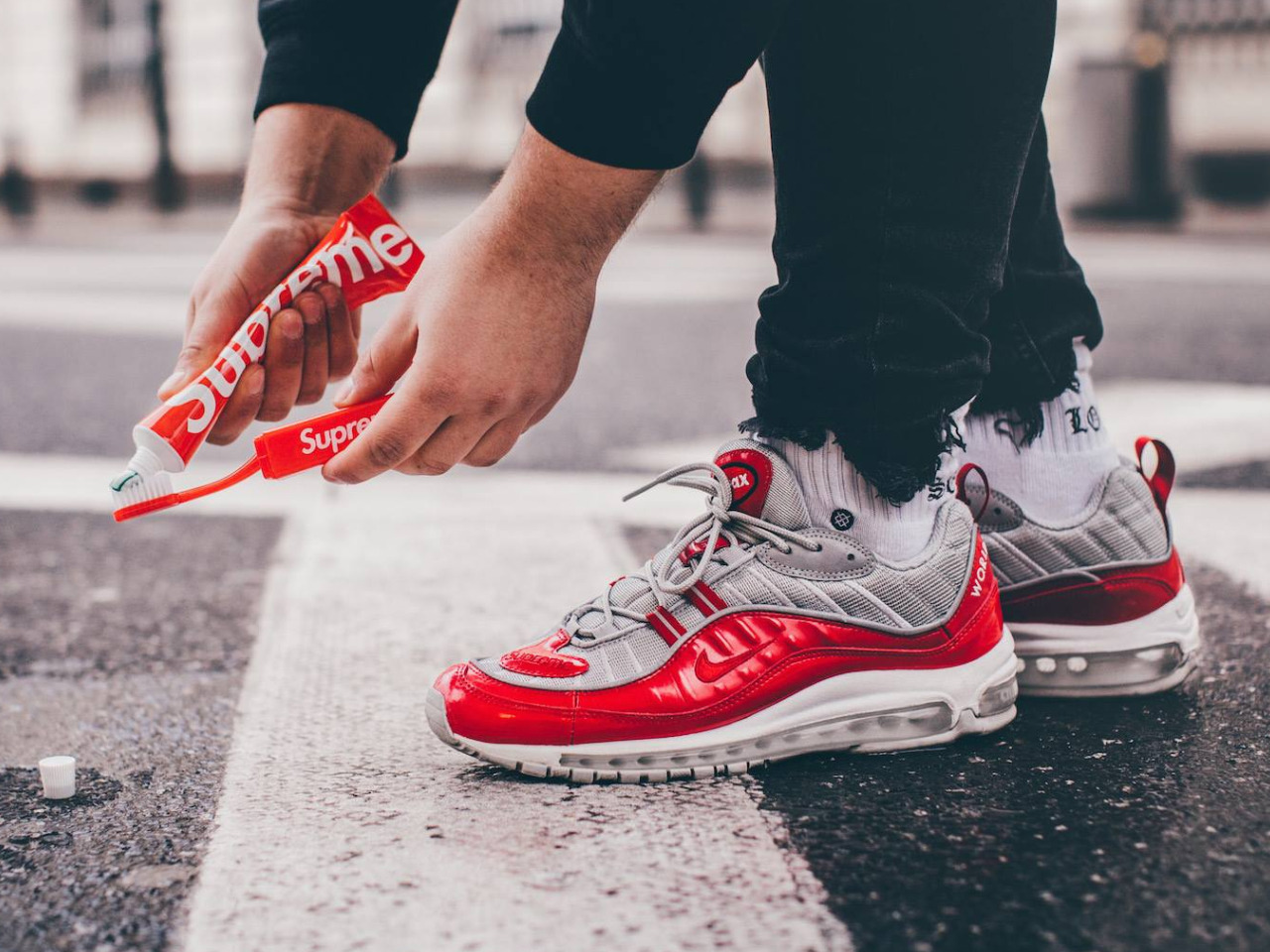 Supreme x Nike Air Max 98 - Varsity Red - 2016 (by – Sweetsoles 