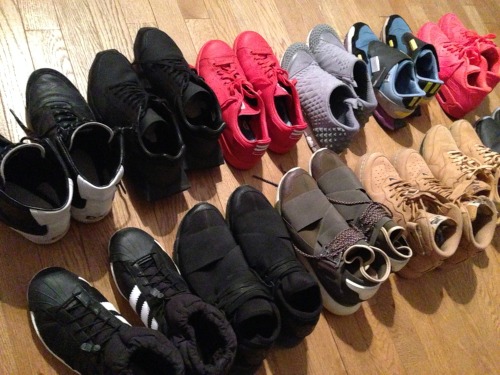 2014 Rhubarbes sneakers selection.A Yeezy 750 Boost would be perfect to start 2015 !More Fashion her