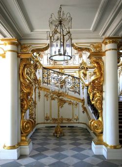 royals-and-quotes:  Inside the Palace - The Peterhof Grand Palace (Saint Petersburg, Russia) 