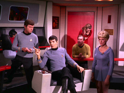 trek-tracks:Can we all just appreciate this Renaissance painting of a screenshot where it looks like