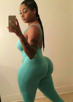 theokole:  exxxoticwomen:  African curves  Damn!!!!! I would love to fuck her in the Ass!!!!!! 