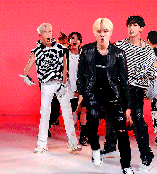 SEUNGKWAN HOT Relay Dance