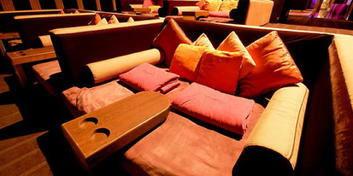 hachedesilencio: Los cines más cómodos del mundo. TGV Beanie in Malaysia Blitz Megaple