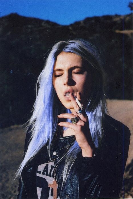 small-minds-discuss-people:  hippie | Tumblr on We Heart It - http://weheartit.com/entry/57922651/via/daniela_martins