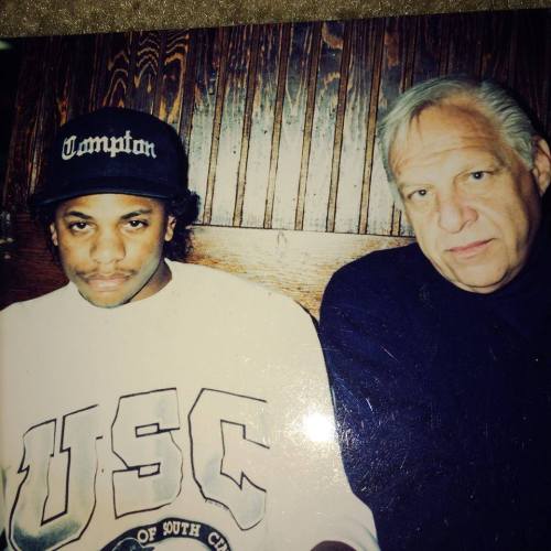 still-talkinshit:  Eazy and The Devil.
