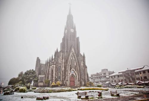 evilbuildingsblog:  This church in Brazil