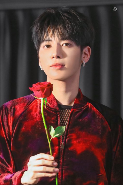 25/05/22 Weverse Fansign Event ©dusk_th | Do not edit.