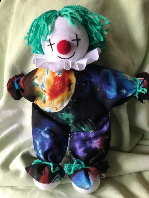 macky-z: My clown plushie is finally done!  I’ve been working on this guy off and on for 